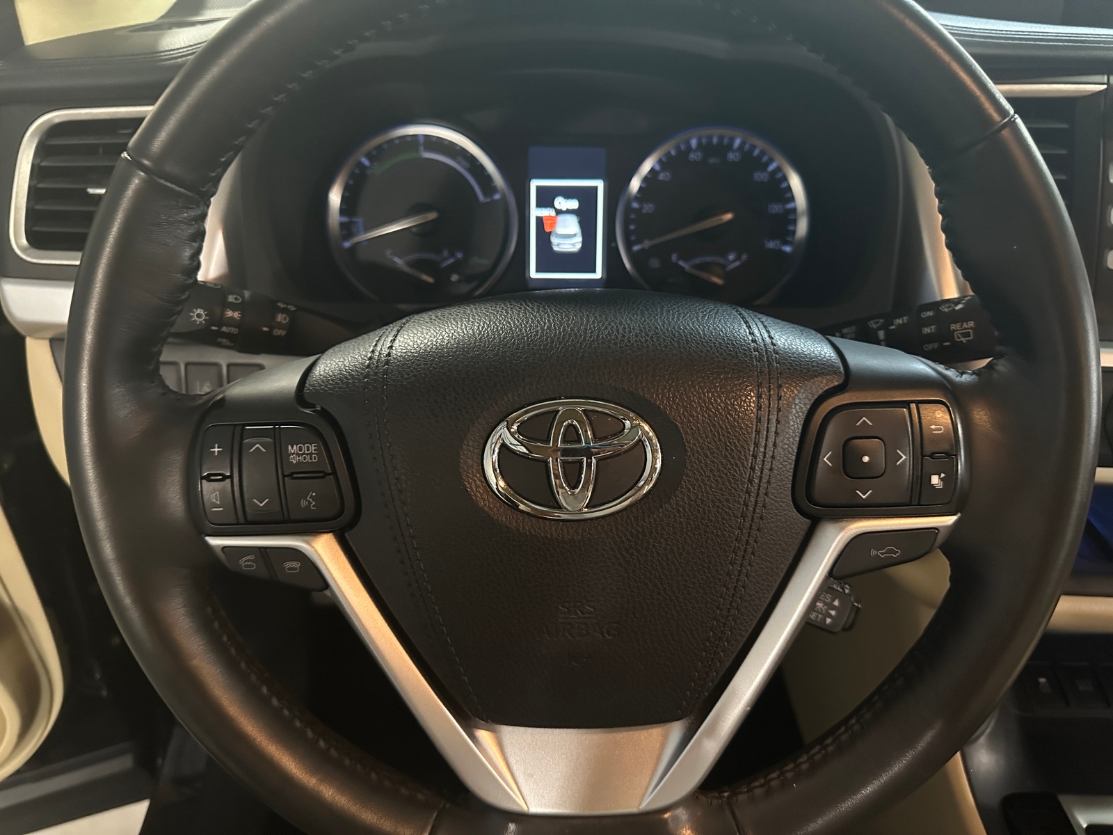 Thumbnail: 2015 Toyota Highlander - 4