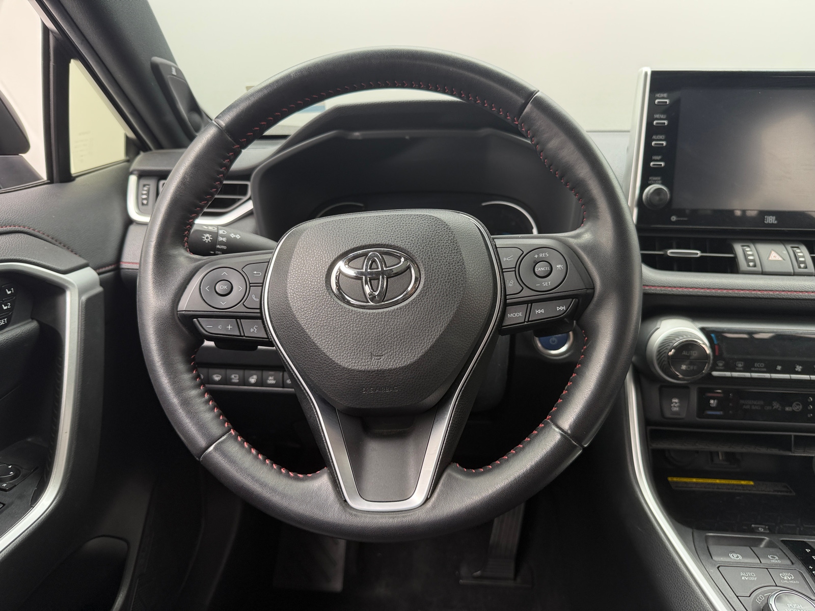 Thumbnail: 2021 Toyota RAV4 - 4