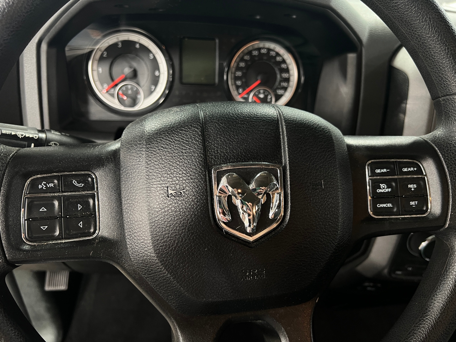 Thumbnail: 2019 RAM 1500 Classic - 4