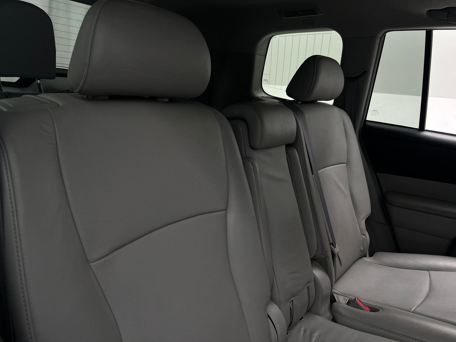 Thumbnail: 2011 Toyota Highlander - 6