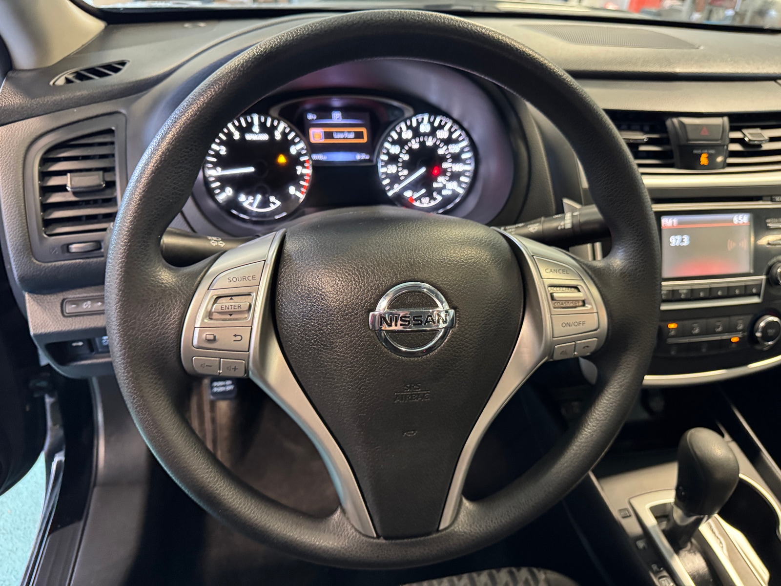Thumbnail: 2017 Nissan Altima - 5