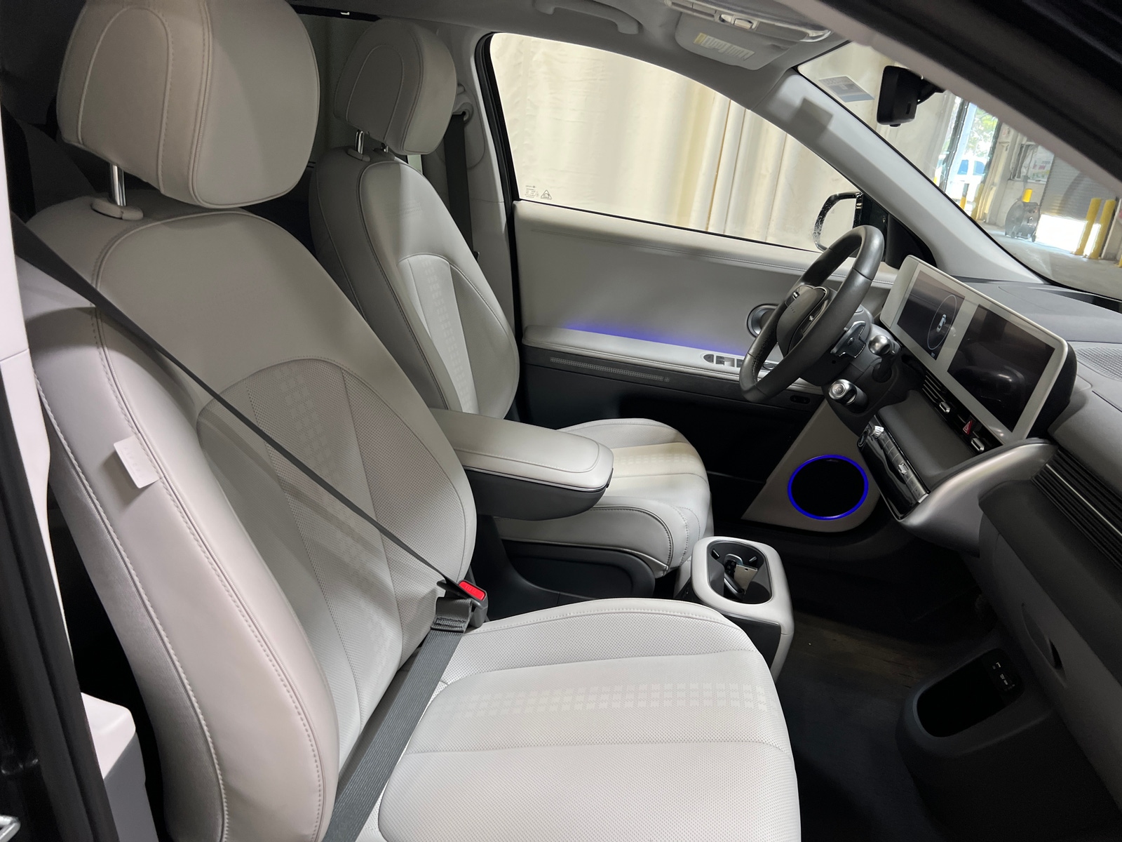 Thumbnail: 2022 Hyundai Ioniq 5 - 2