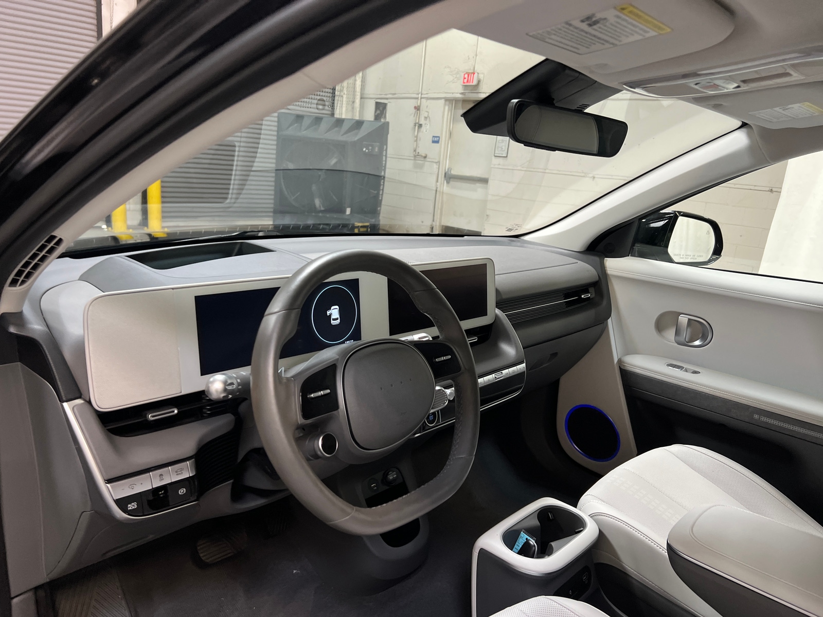 Thumbnail: 2022 Hyundai Ioniq 5 - 3