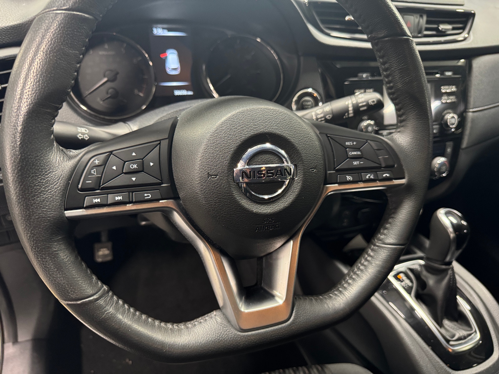 Thumbnail: 2017 Nissan Rogue - 5