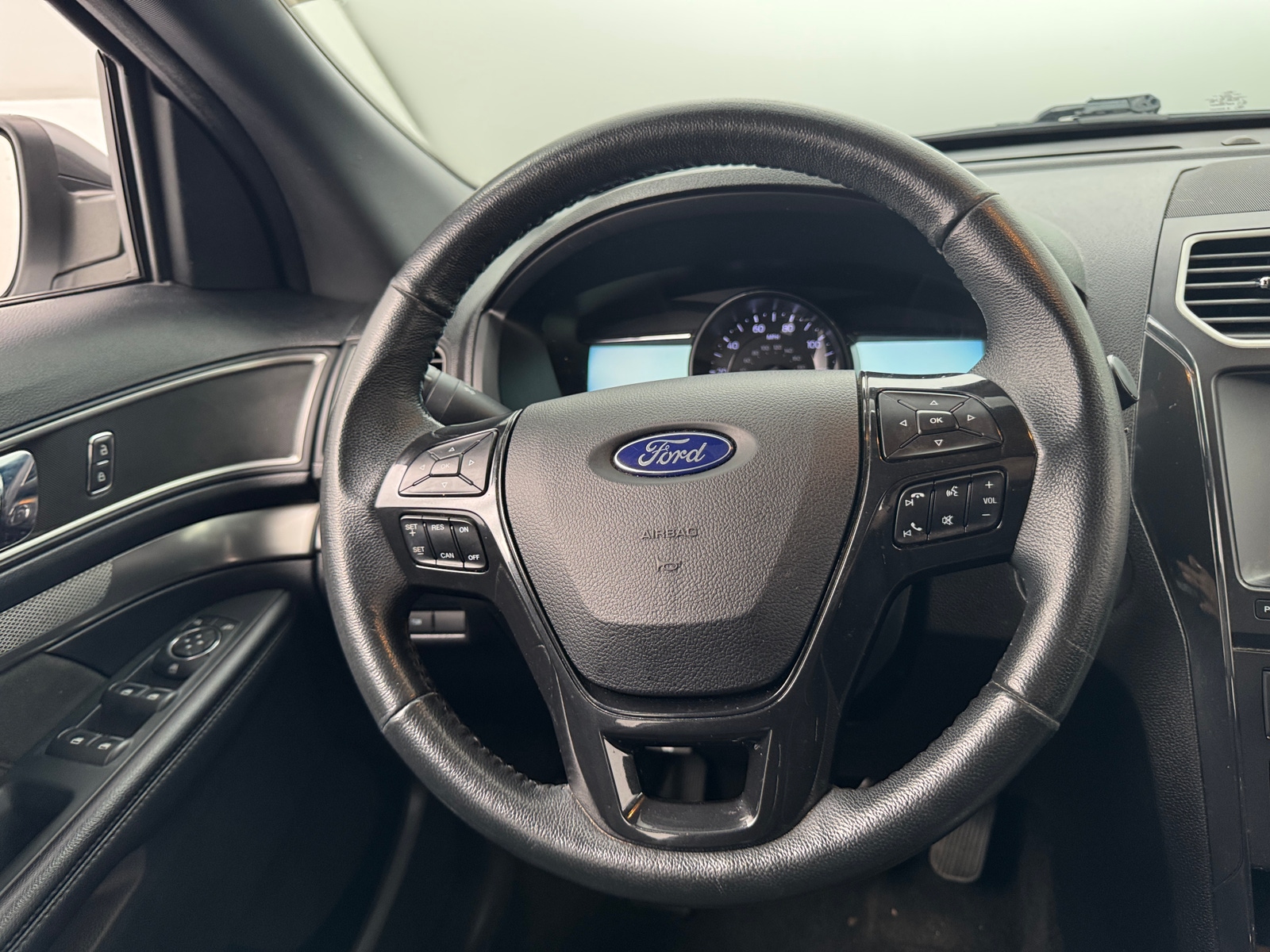 Thumbnail: 2018 Ford Explorer - 4