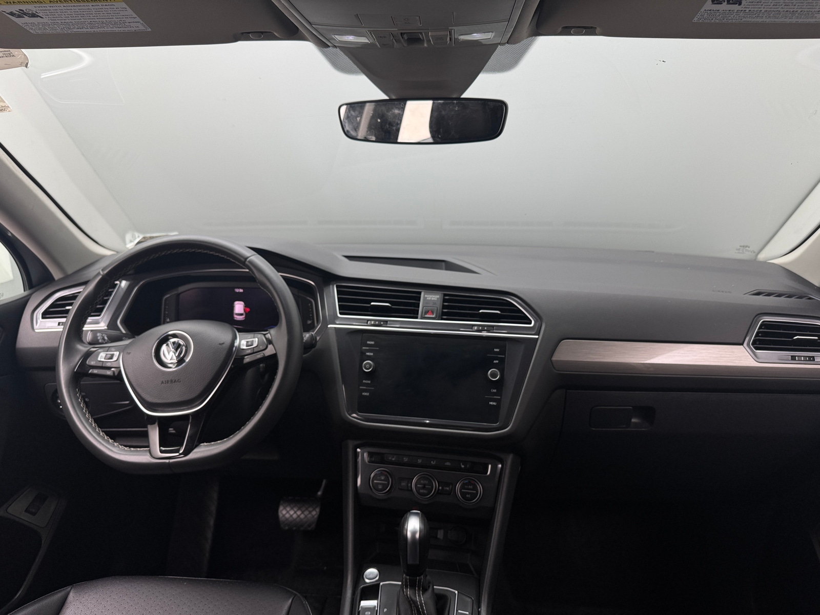 Thumbnail: 2021 Volkswagen Tiguan - 2