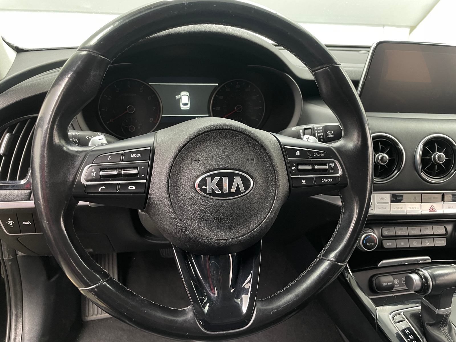 Thumbnail: 2018 Kia Stinger - 4
