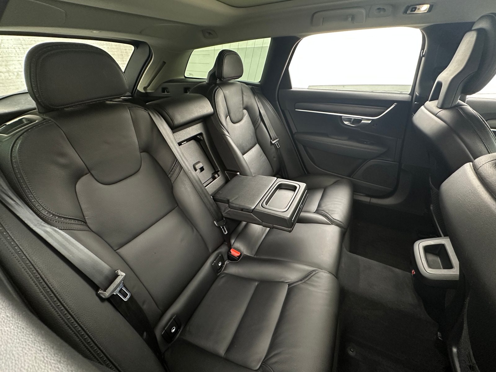 Thumbnail: 2018 Volvo V90 - 5
