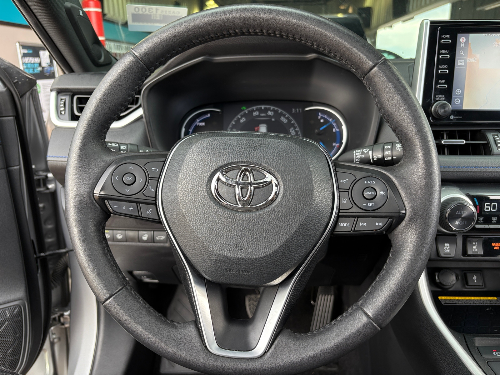 Thumbnail: 2021 Toyota RAV4 - 4
