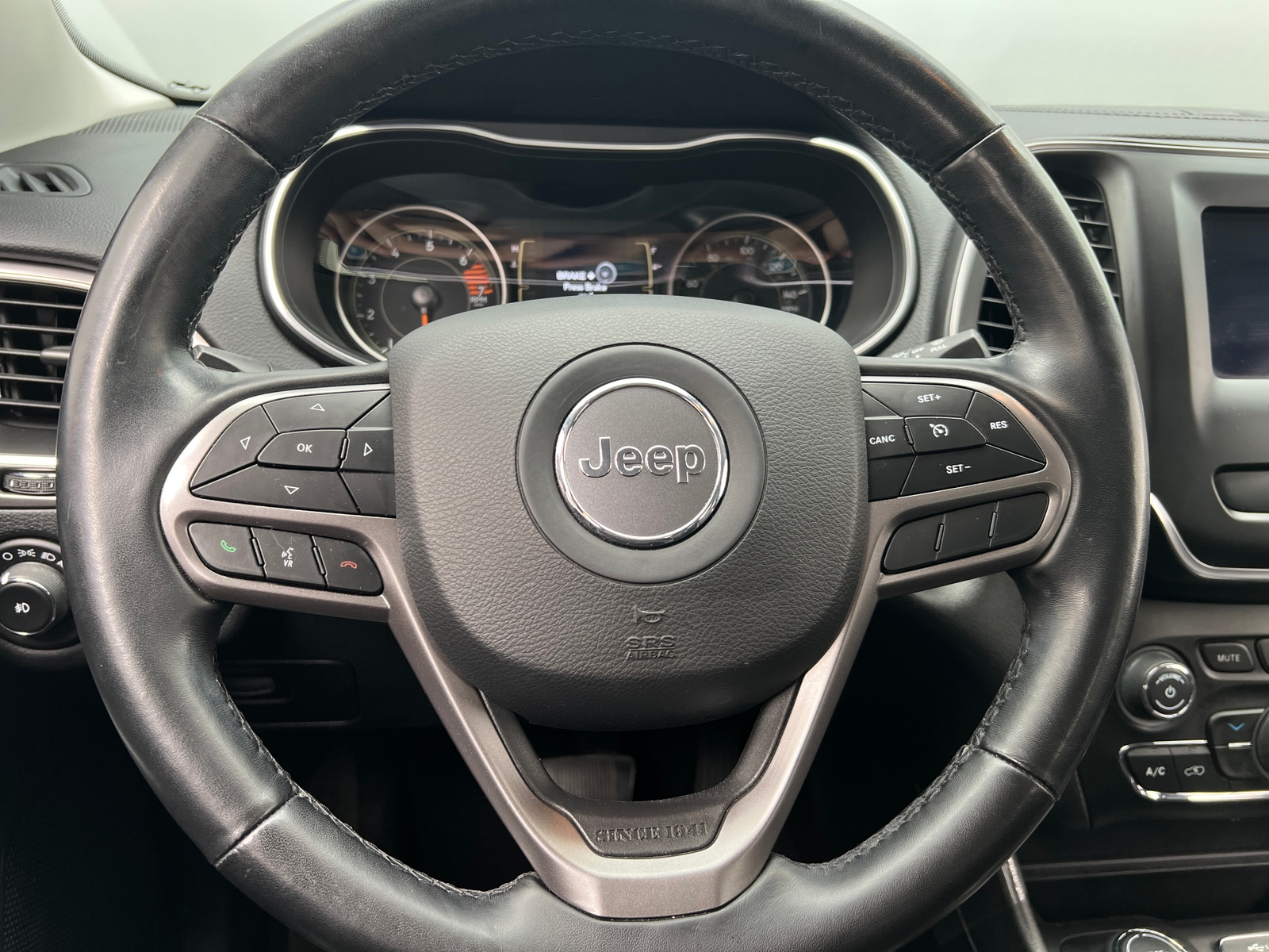 Thumbnail: 2020 Jeep Cherokee - 4