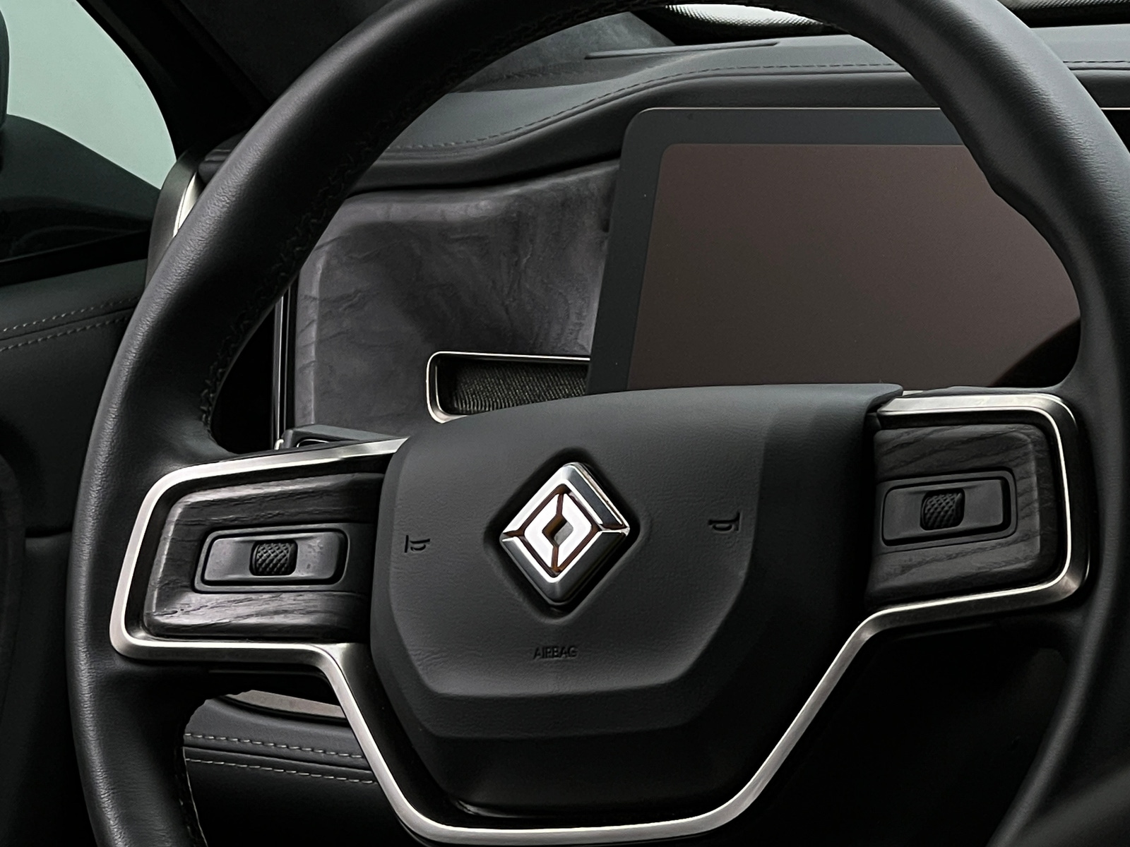Thumbnail: 2022 Rivian R1T - 4