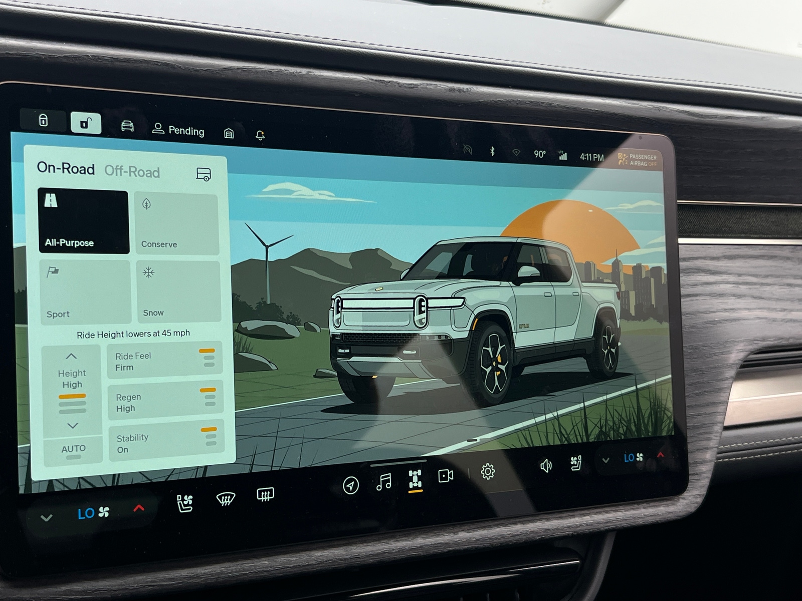 Thumbnail: 2022 Rivian R1T - 3