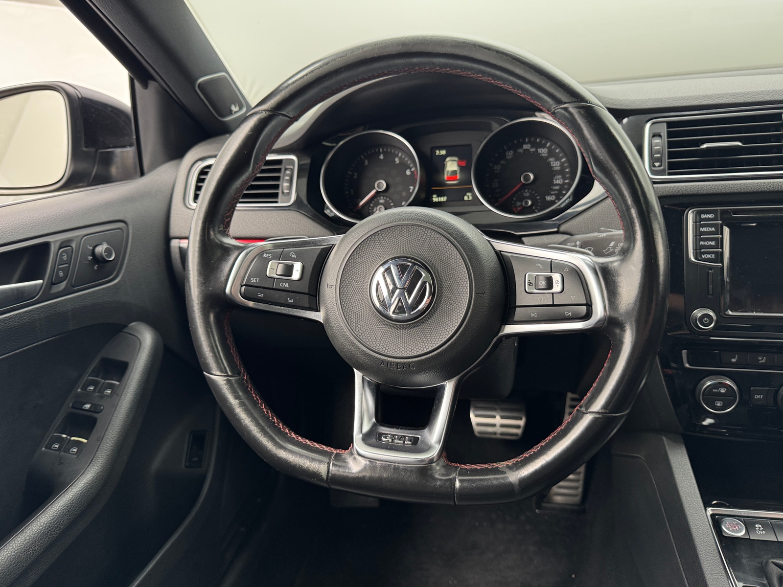 Thumbnail: 2017 Volkswagen Jetta - 4