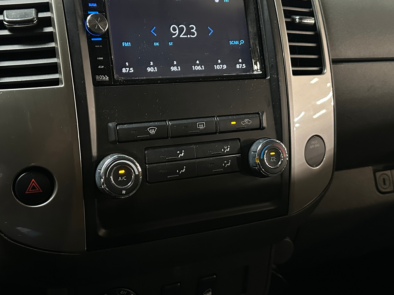 Thumbnail: 2010 Nissan Frontier - 4