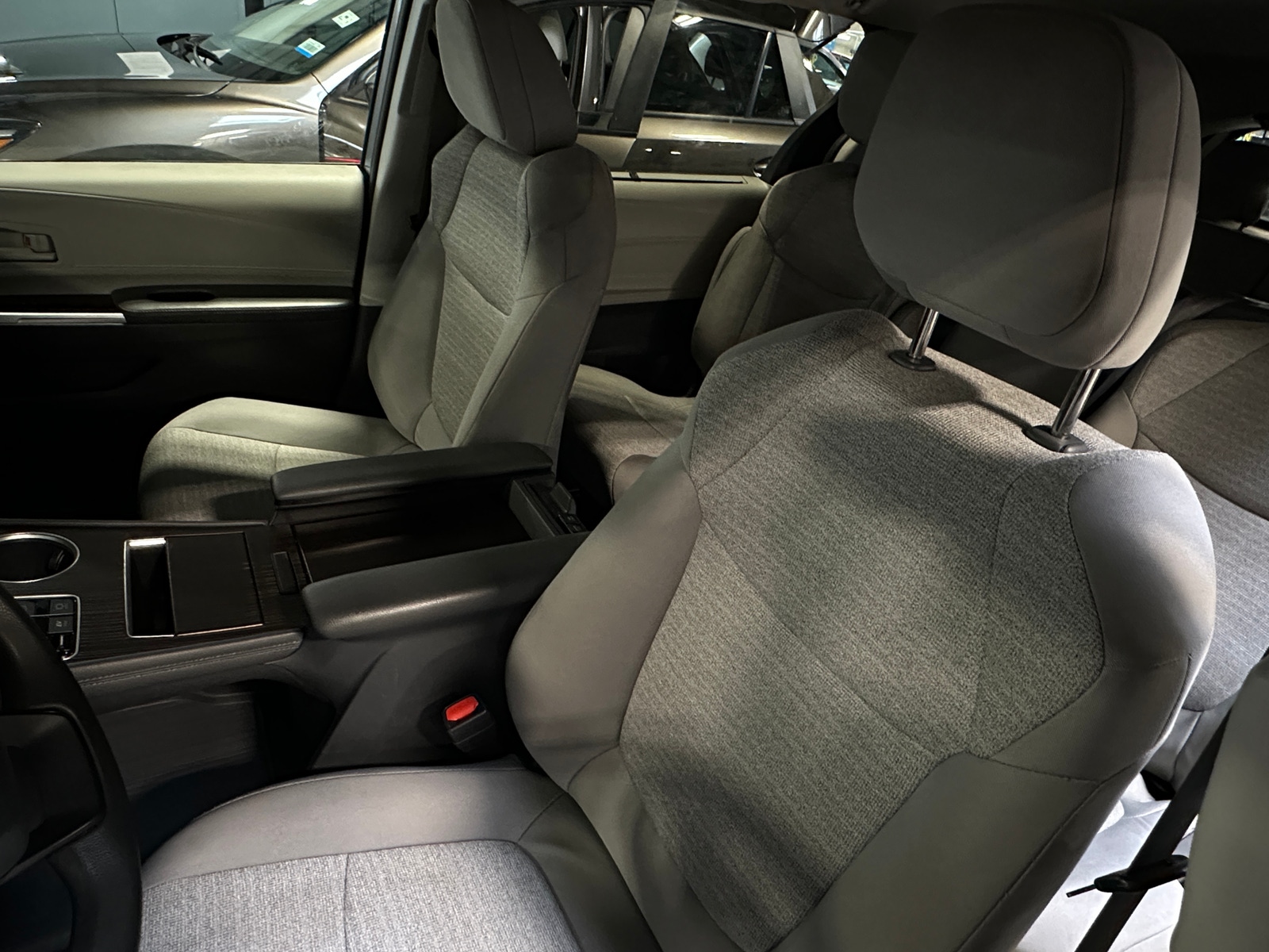 Thumbnail: 2022 Toyota Sienna - 2