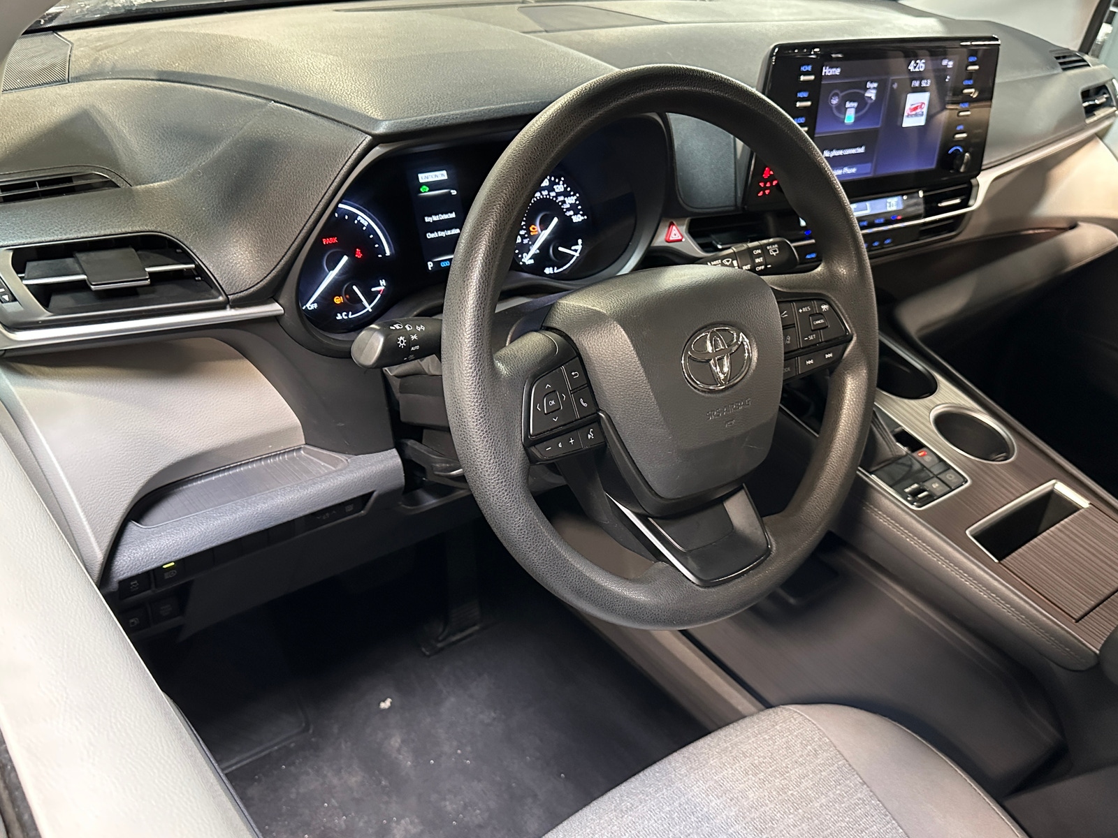 Thumbnail: 2022 Toyota Sienna - 3
