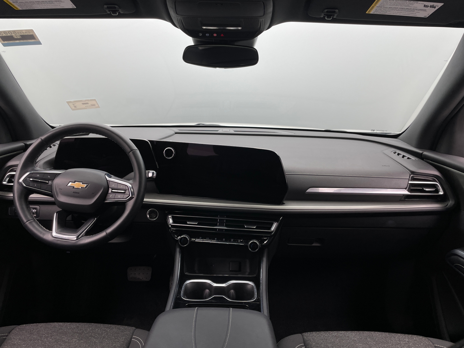 Thumbnail: 2025 Chevrolet Traverse - 3