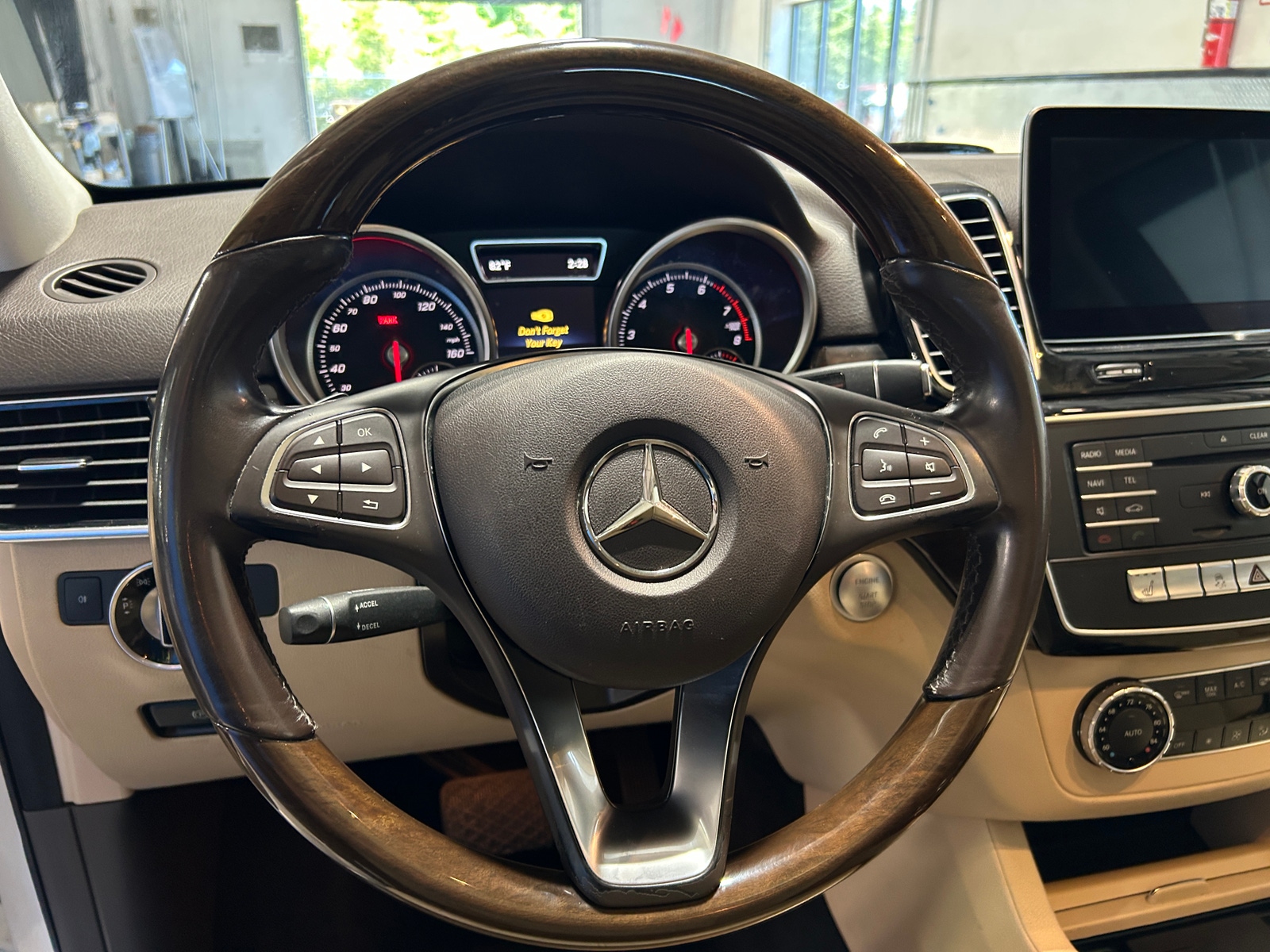 Thumbnail: 2018 Mercedes-Benz GLE - 5