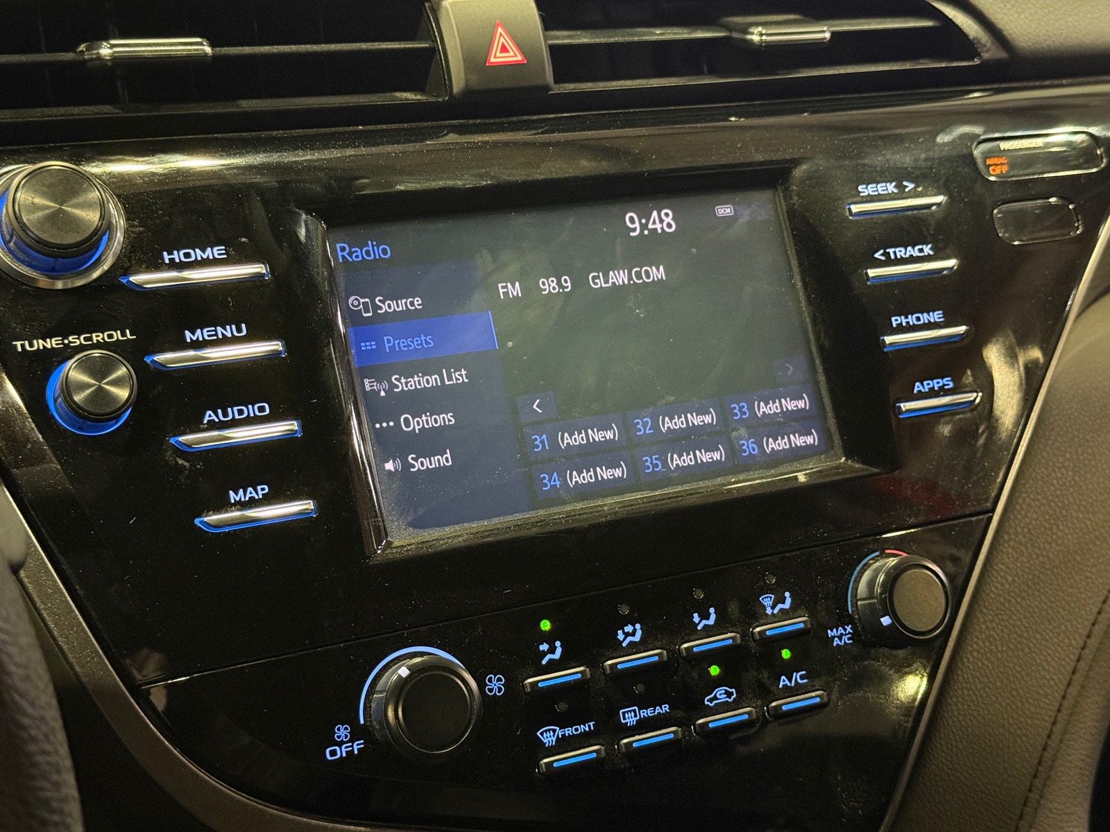 Thumbnail: 2019 Toyota Camry - 4