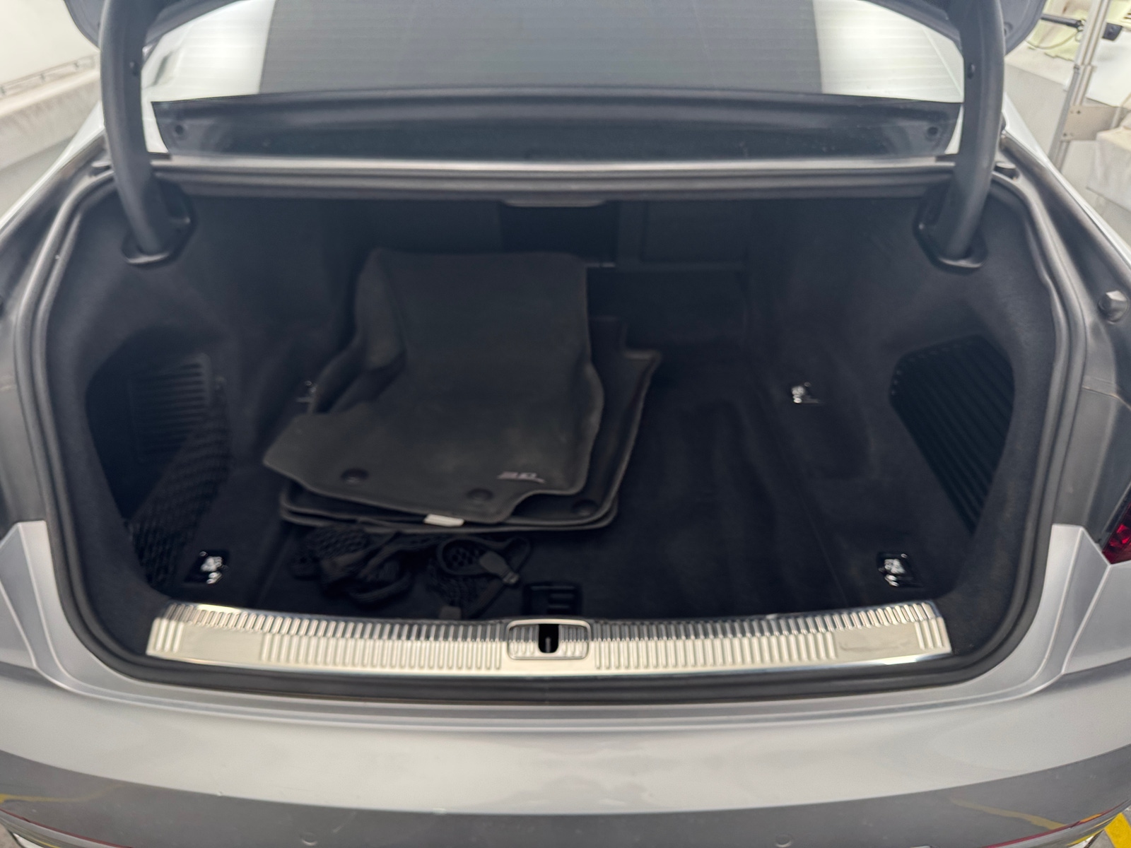 Thumbnail: 2019 Audi A8 - 6