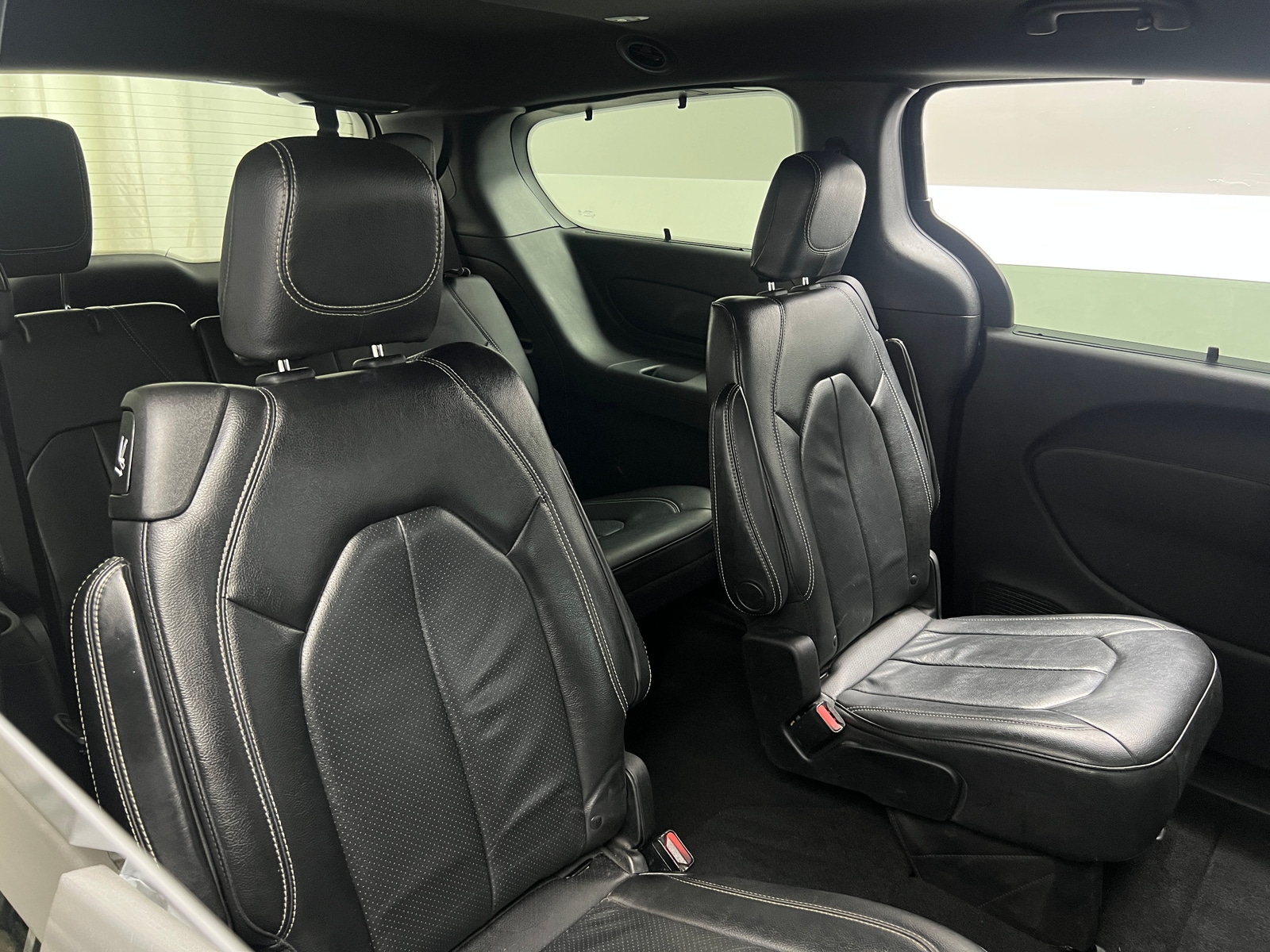 Thumbnail: 2021 Chrysler Pacifica - 5