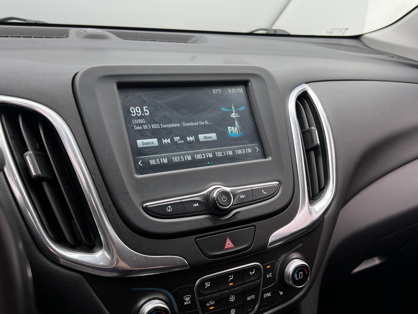 Thumbnail: 2018 Chevrolet Equinox - 4