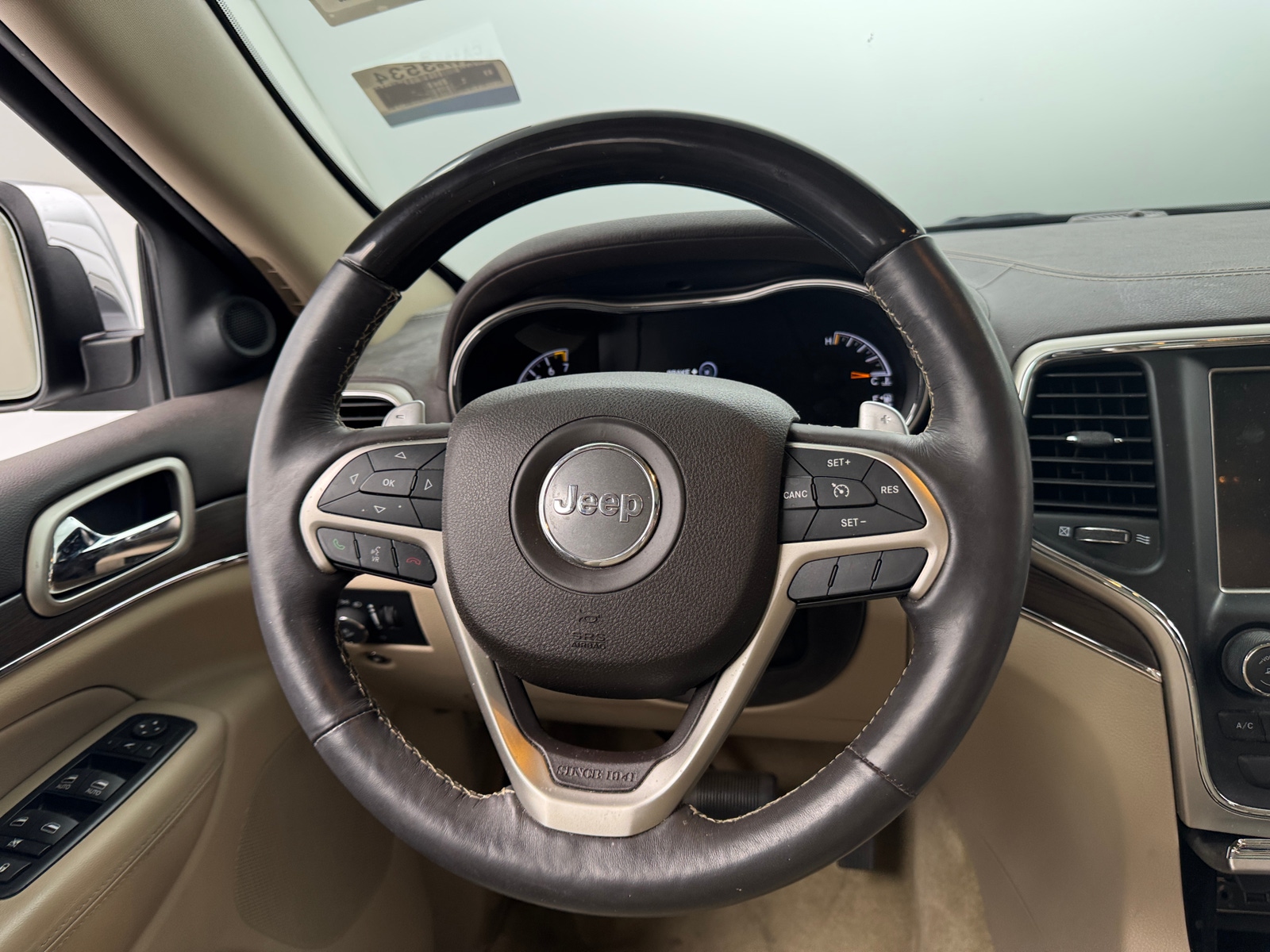Thumbnail: 2016 Jeep Grand Cherokee - 4