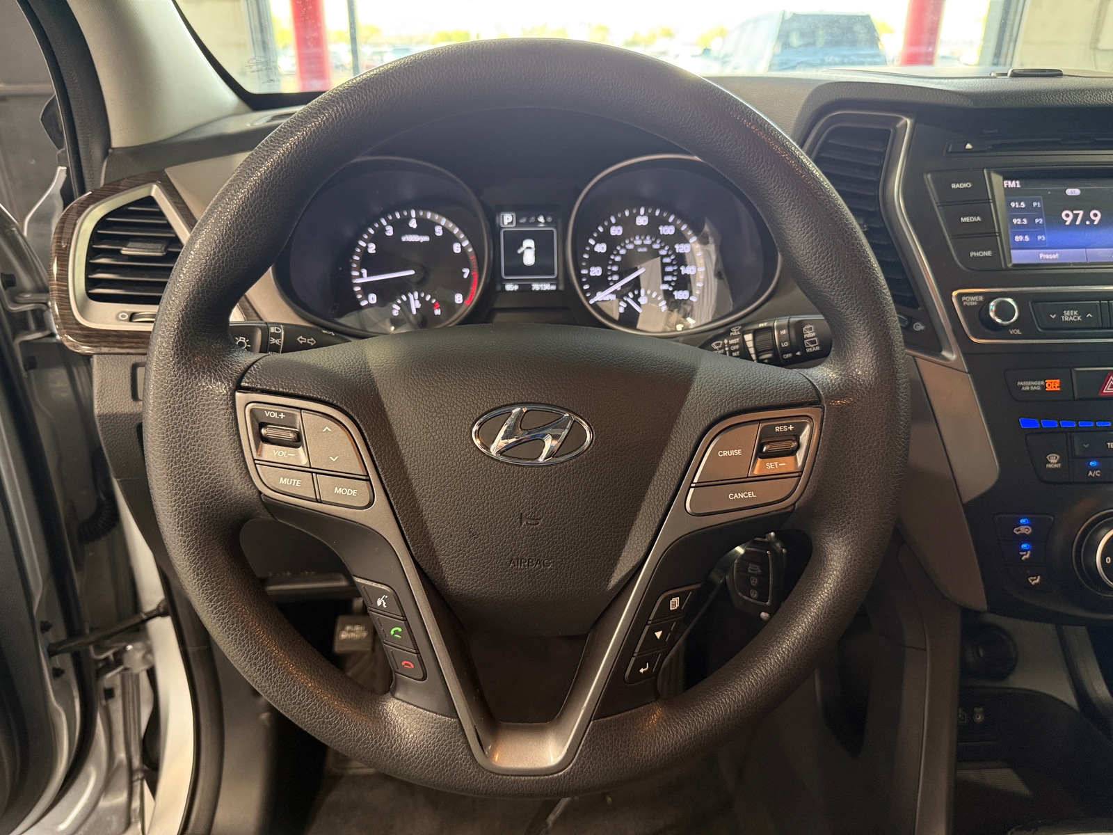 Thumbnail: 2017 Hyundai Santa Fe - 5