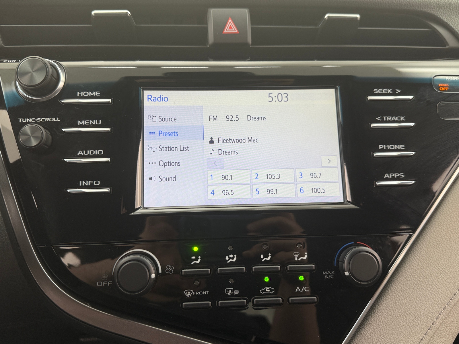 Thumbnail: 2018 Toyota Camry - 4