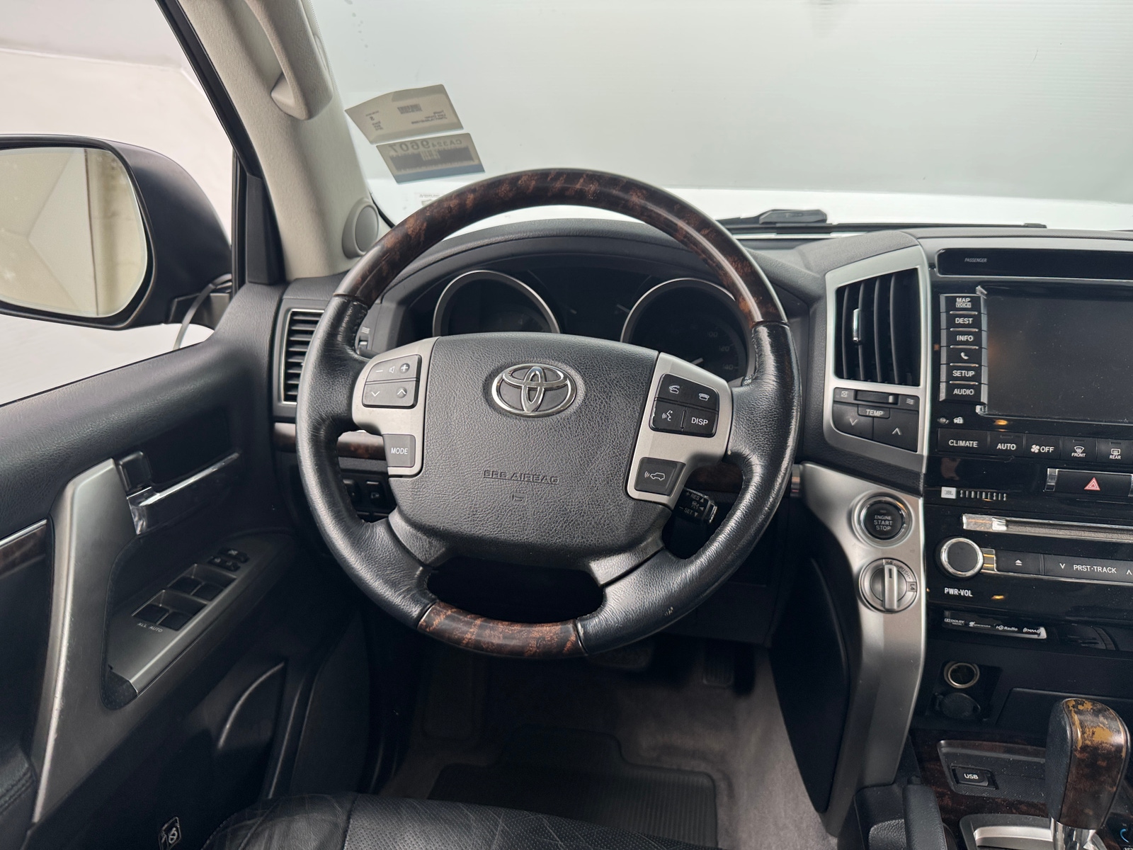 Thumbnail: 2013 Toyota Land Cruiser - 4