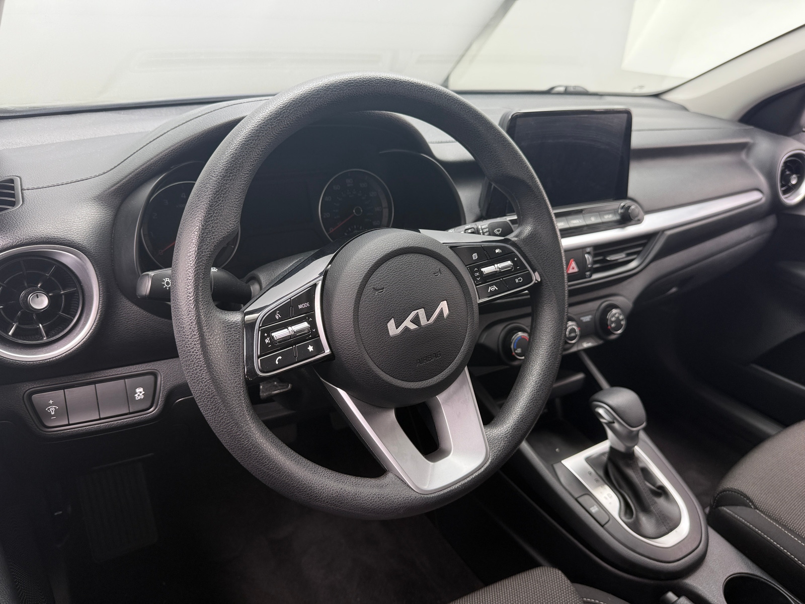 Thumbnail: 2022 Kia Forte - 5
