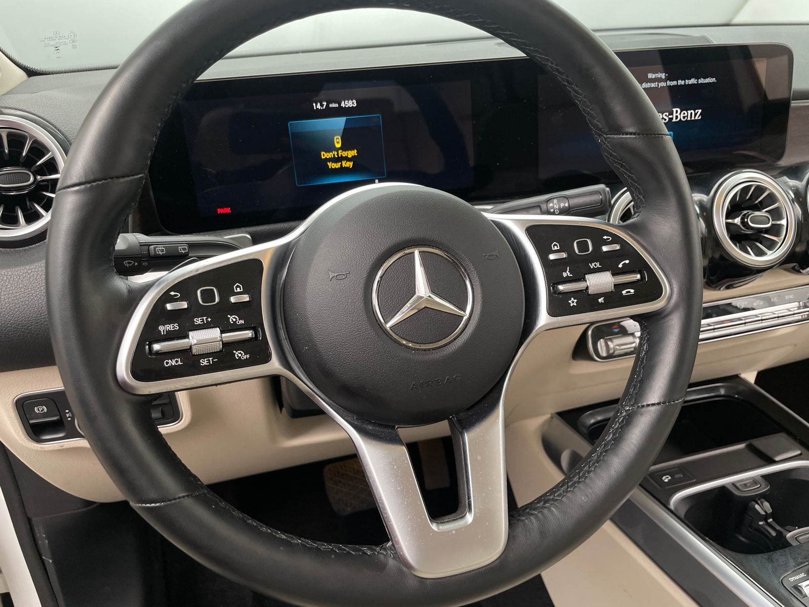 Thumbnail: 2023 Mercedes-Benz GLB - 4