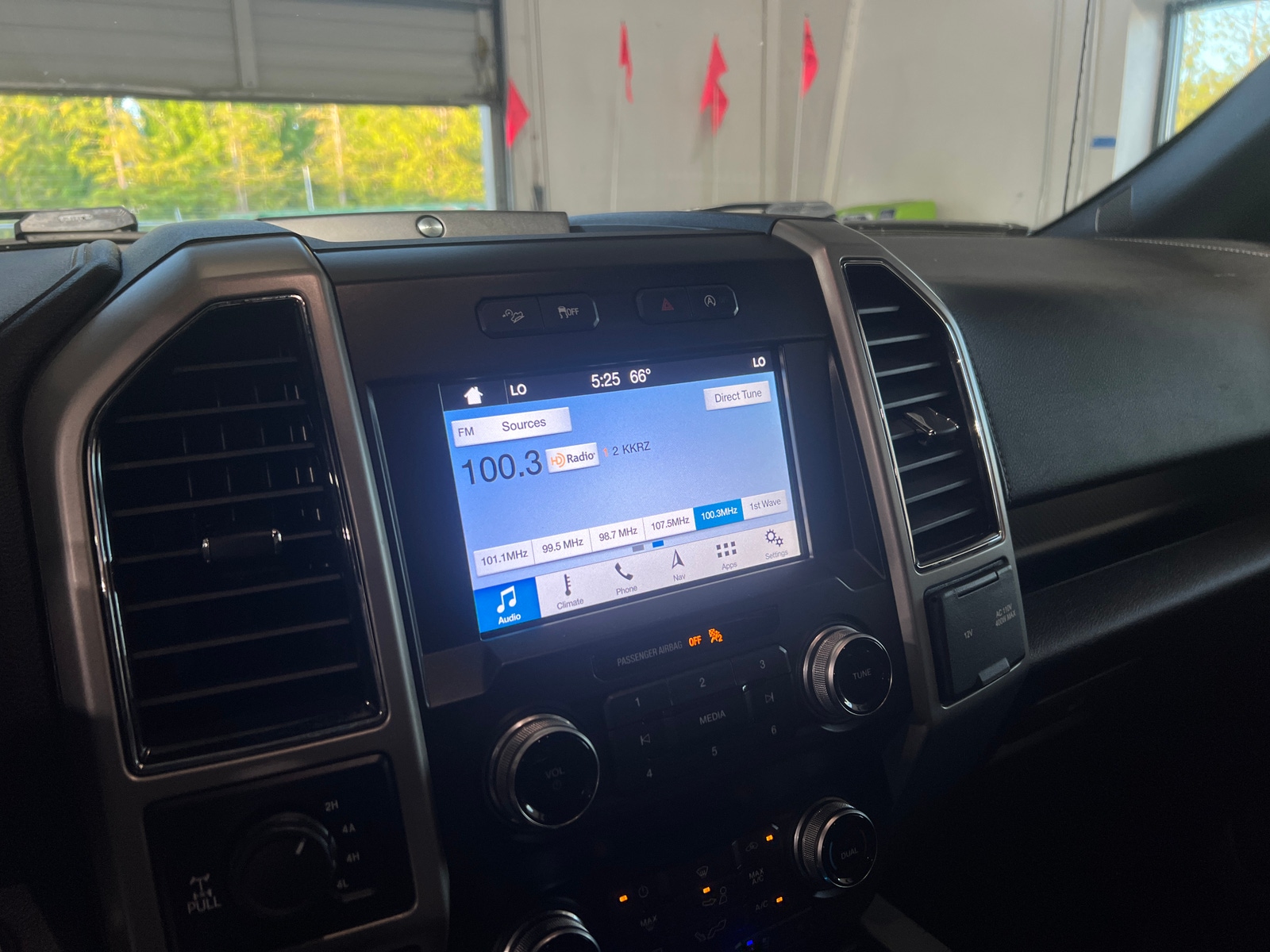 Thumbnail: 2019 Ford Econoline - 3