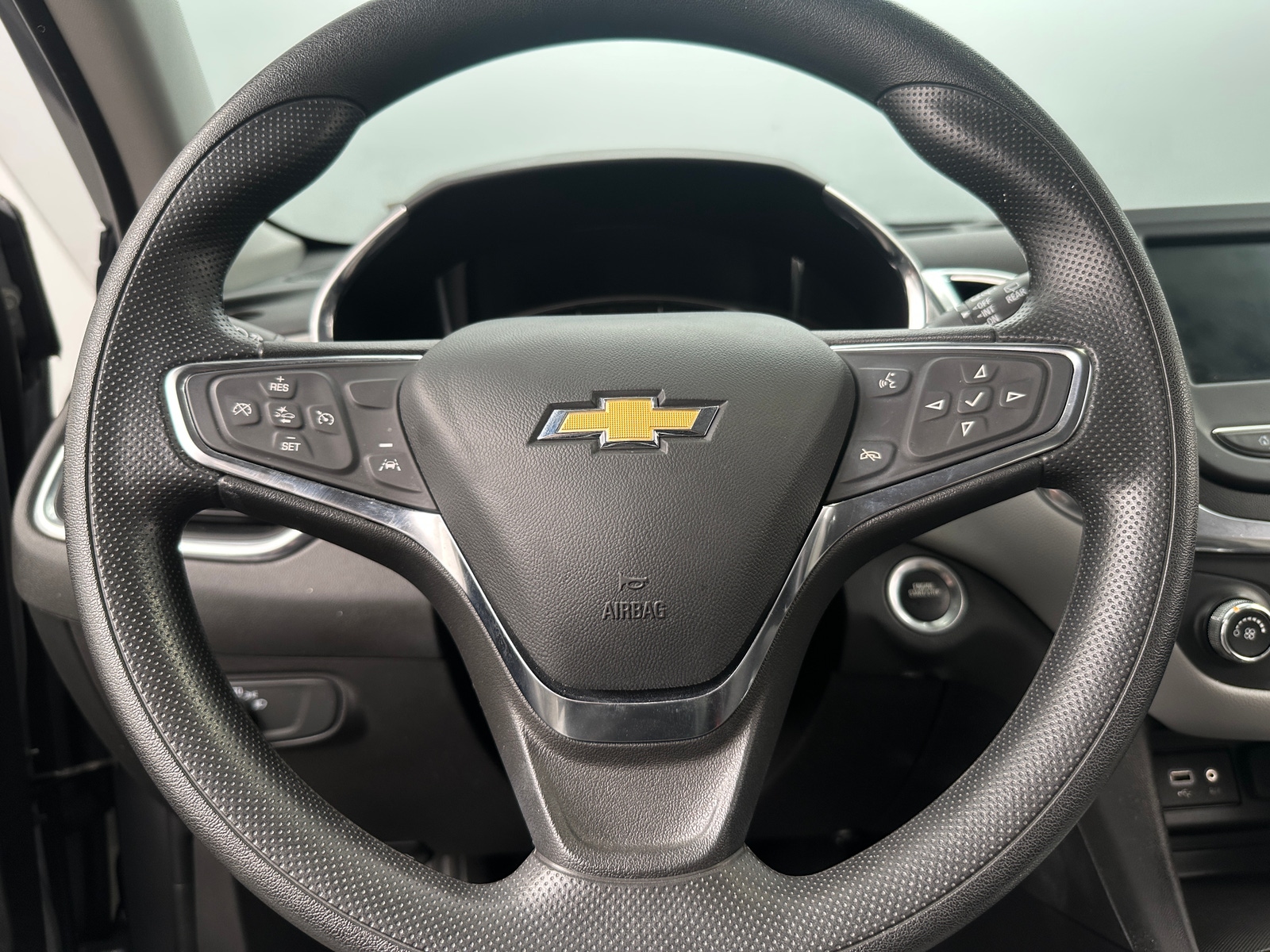 Thumbnail: 2023 Chevrolet Equinox - 5