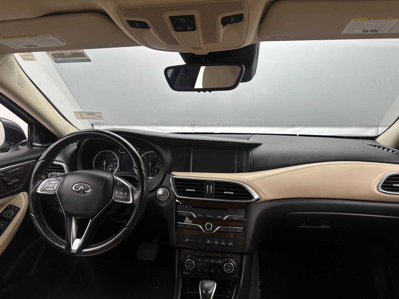 Thumbnail: 2017 INFINITI QX30 - 3