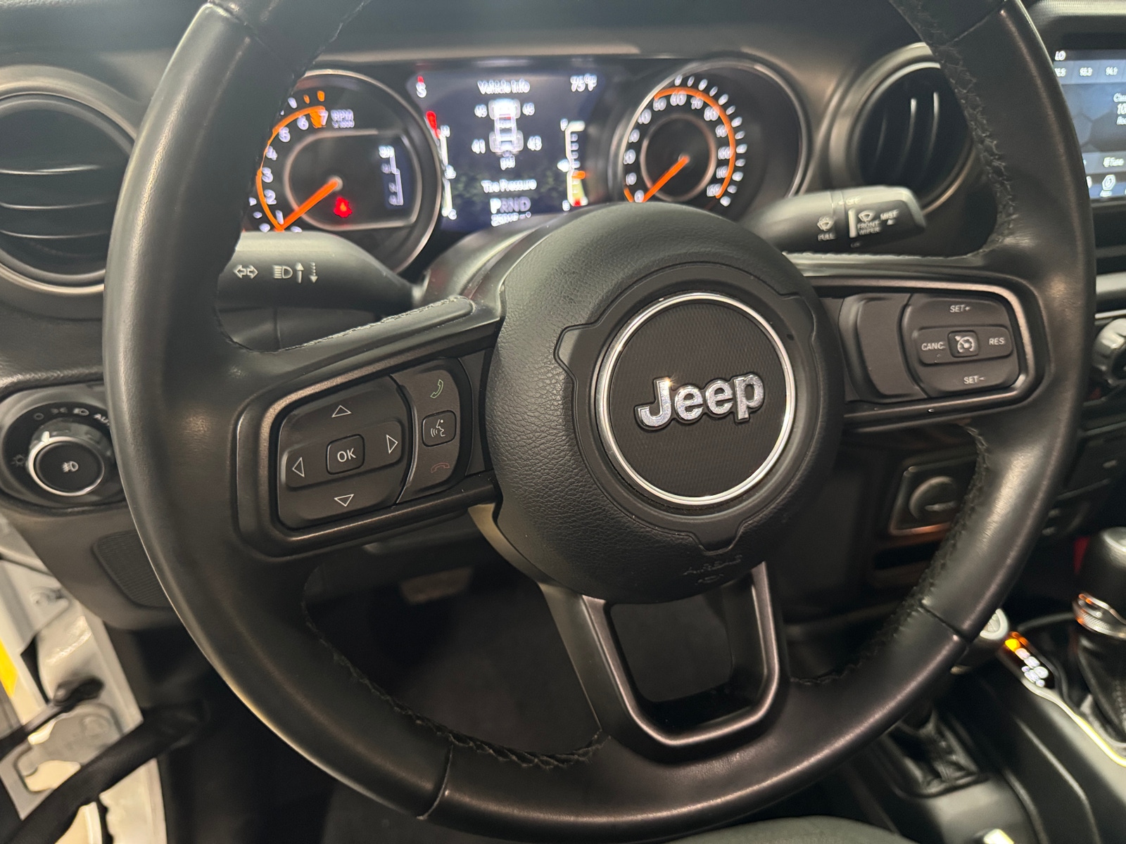 Thumbnail: 2022 Jeep Wrangler - 5