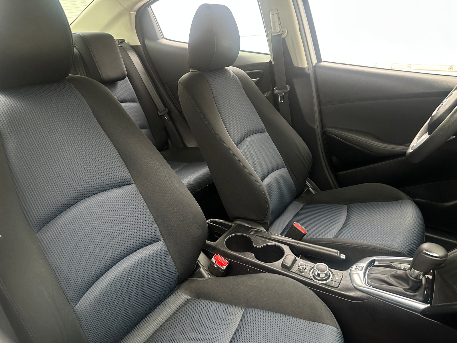 Thumbnail: 2017 Toyota Yaris iA - 2