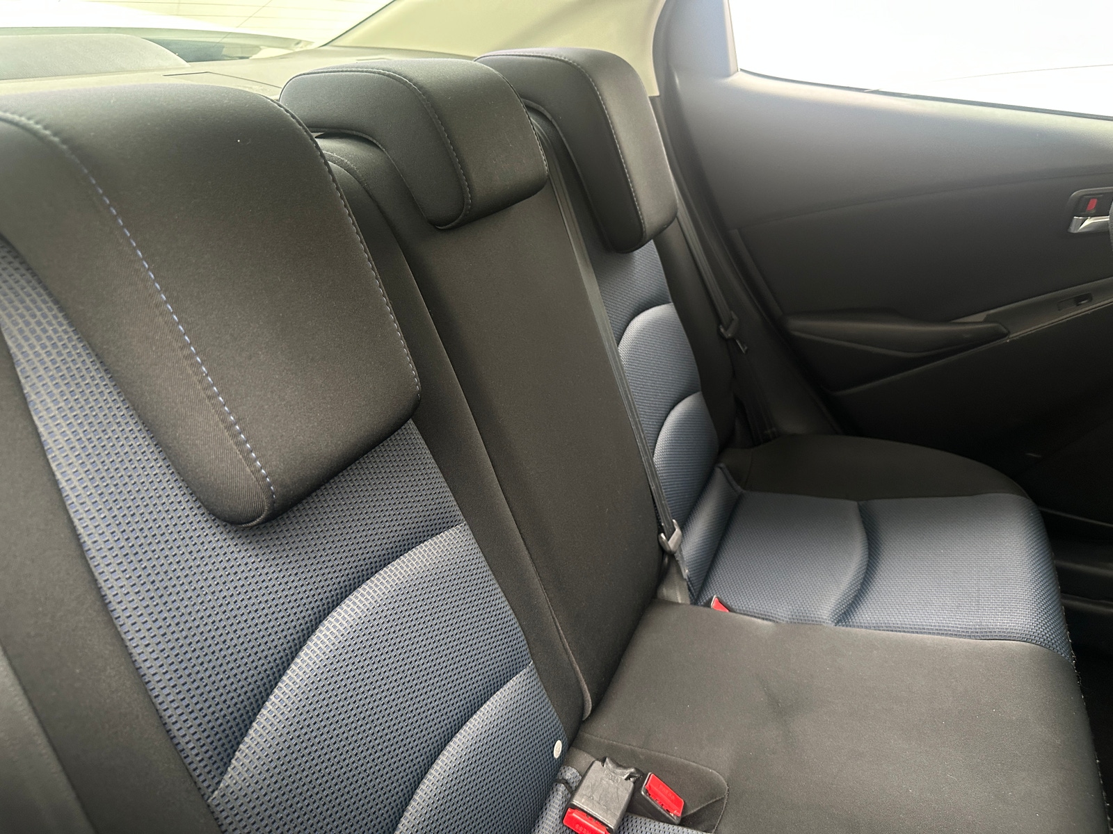 Thumbnail: 2017 Toyota Yaris iA - 6