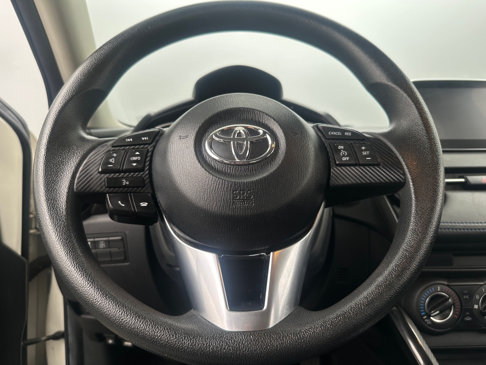 Thumbnail: 2017 Toyota Yaris iA - 5