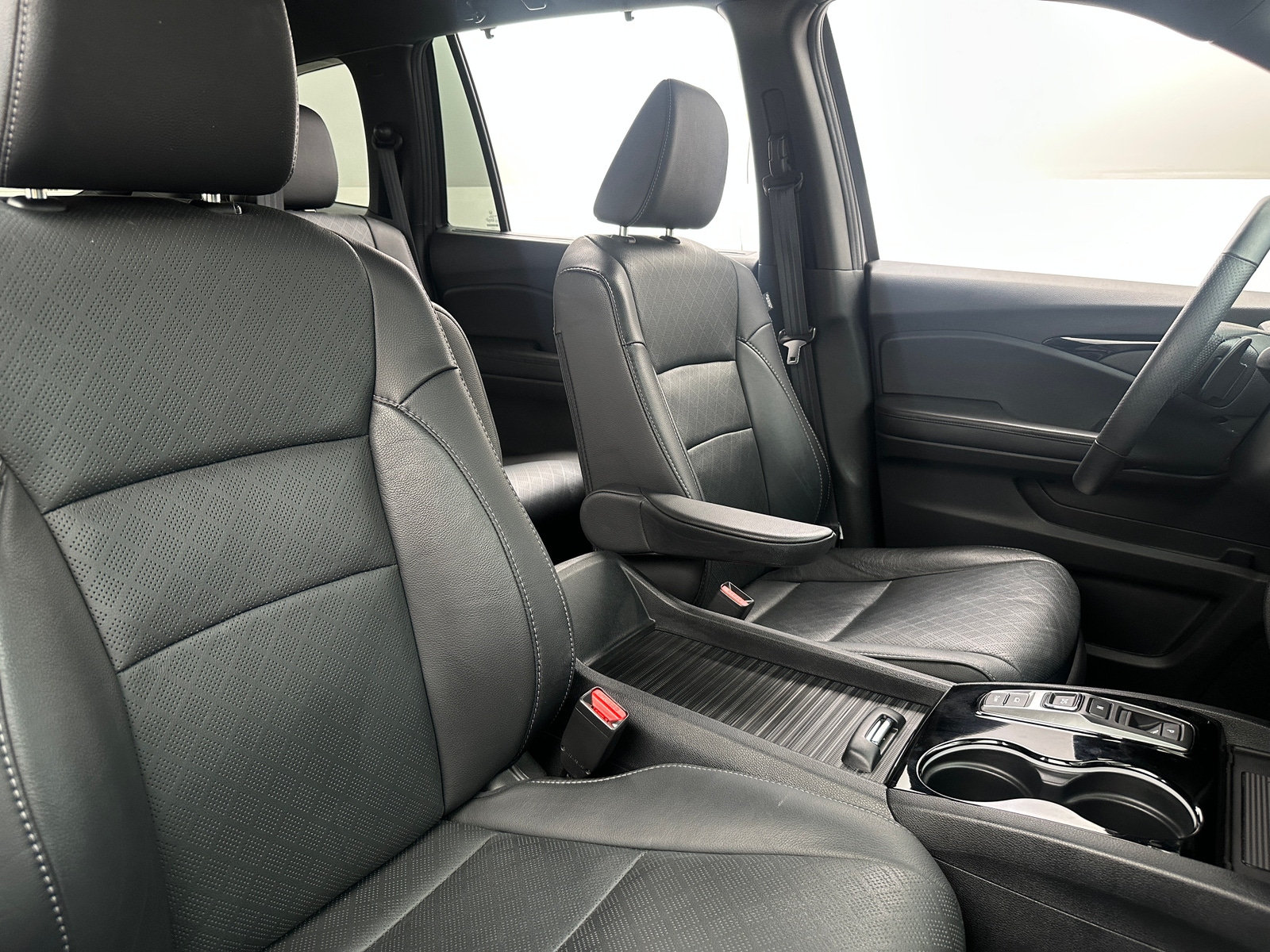 Thumbnail: 2020 Honda Passport - 2