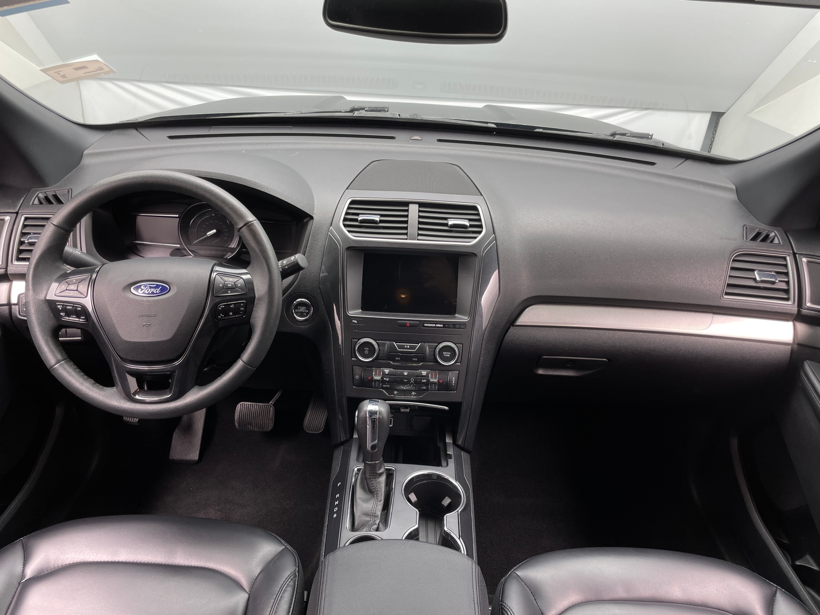 Thumbnail: 2019 Ford Explorer - 3