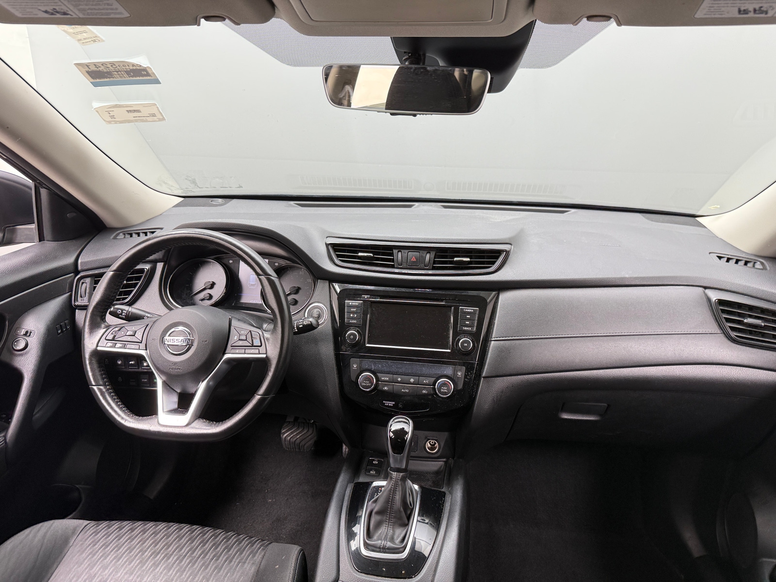 Thumbnail: 2019 Nissan Rogue - 3