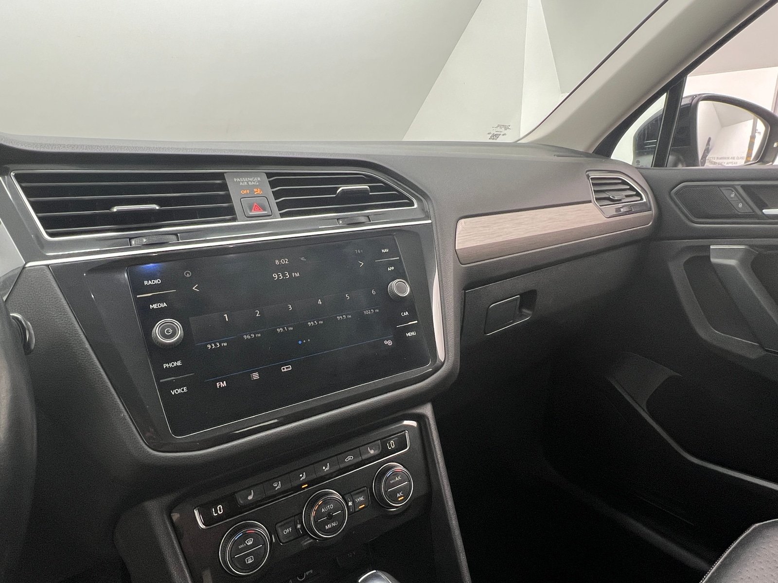 Thumbnail: 2019 Volkswagen Tiguan - 3