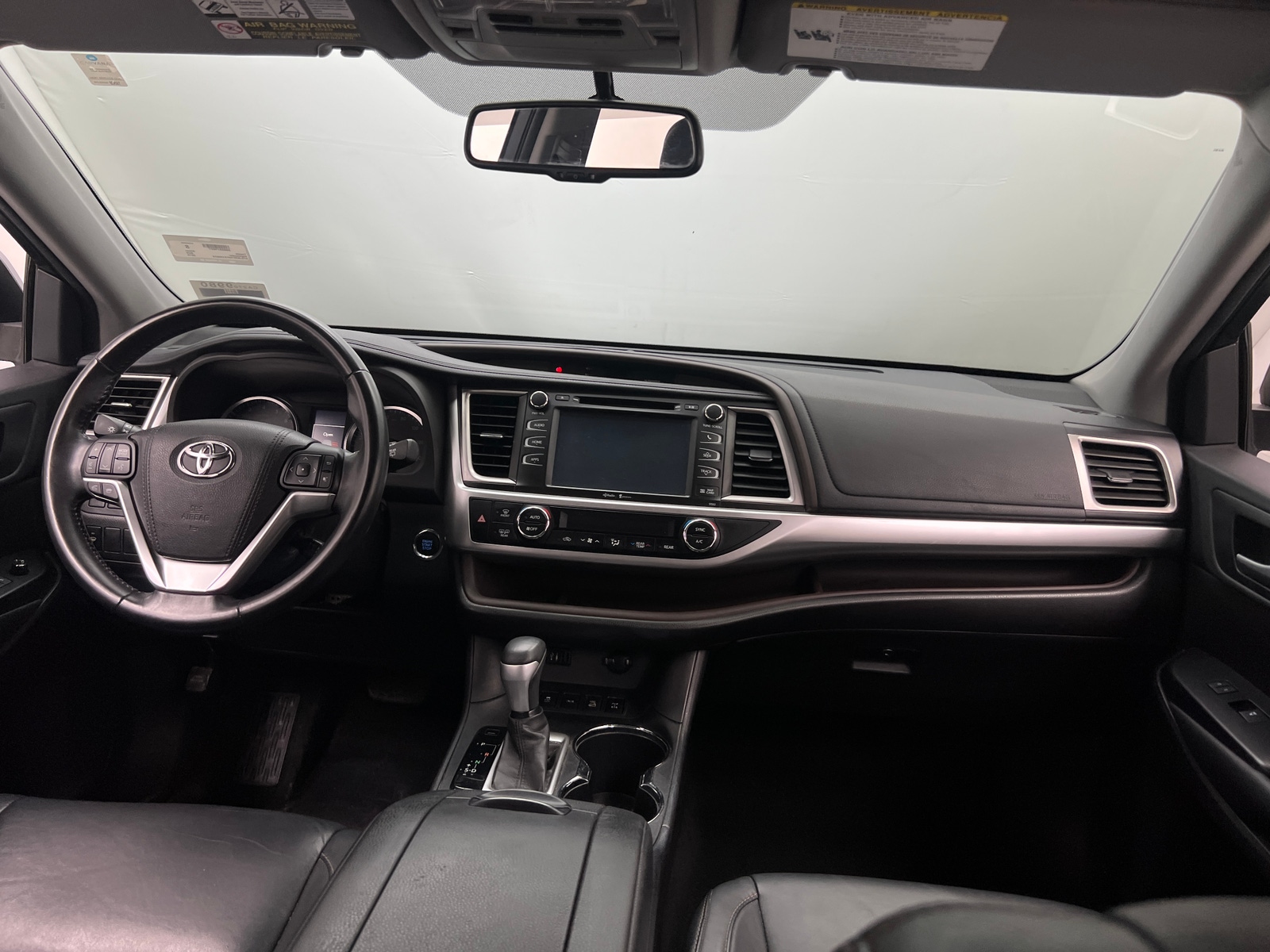 Thumbnail: 2015 Toyota Highlander - 2