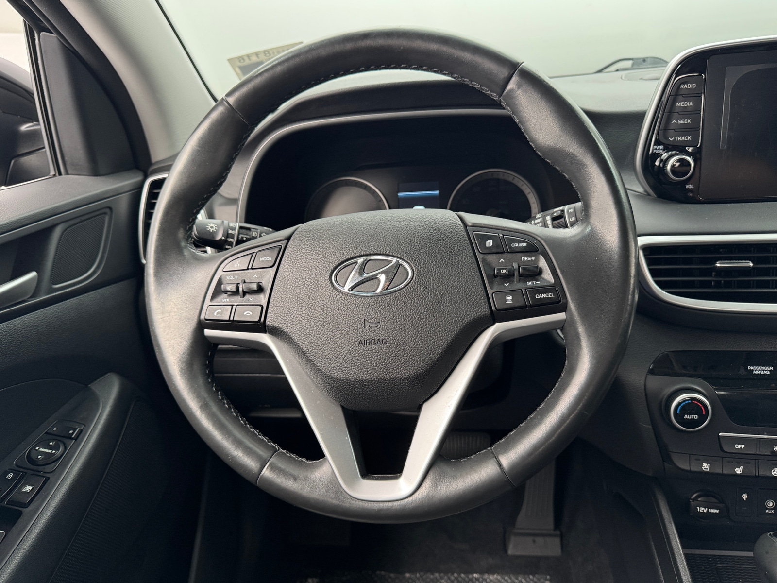 Thumbnail: 2020 Hyundai Tucson - 4