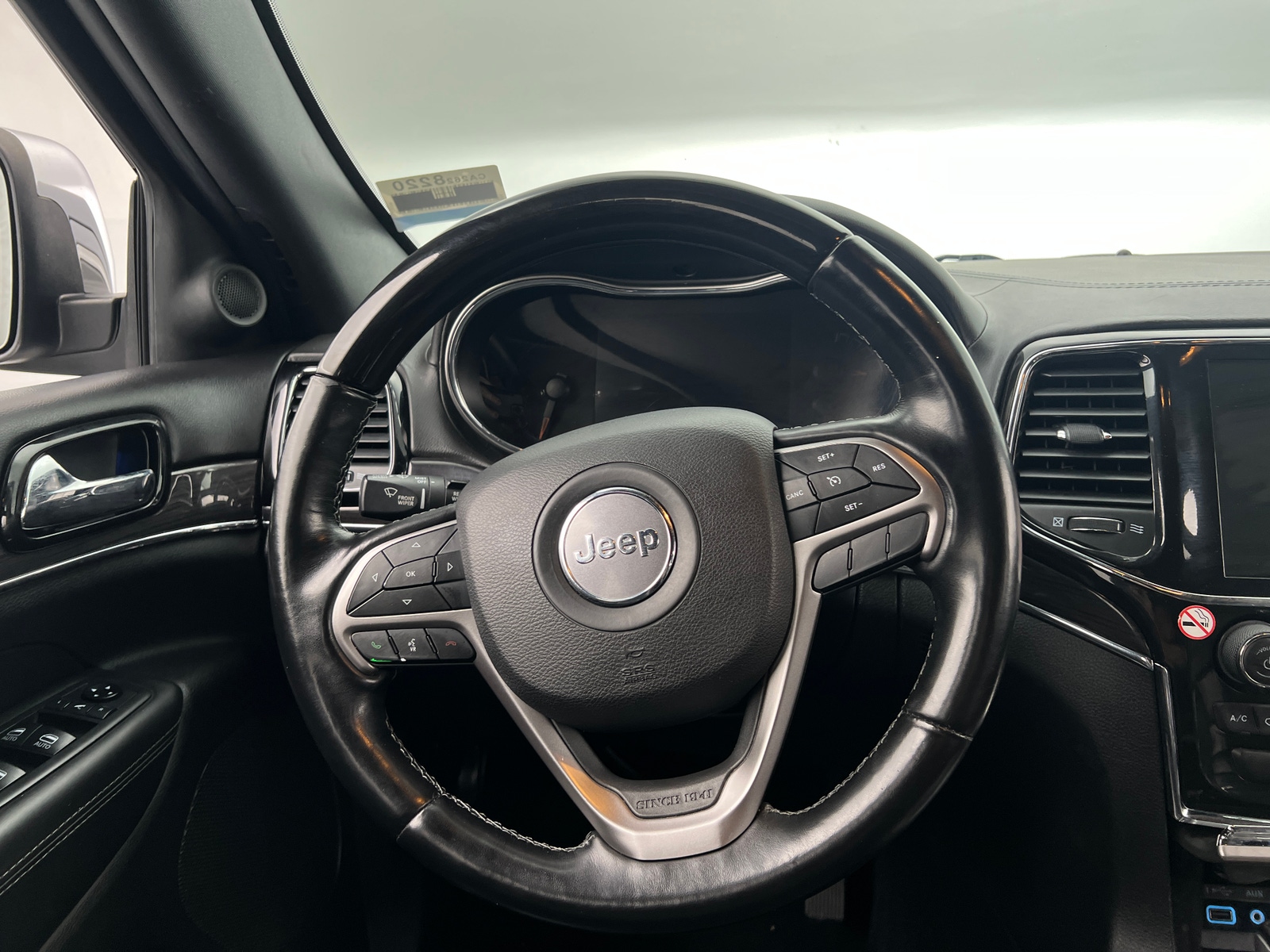 Thumbnail: 2021 Jeep Grand Cherokee - 4