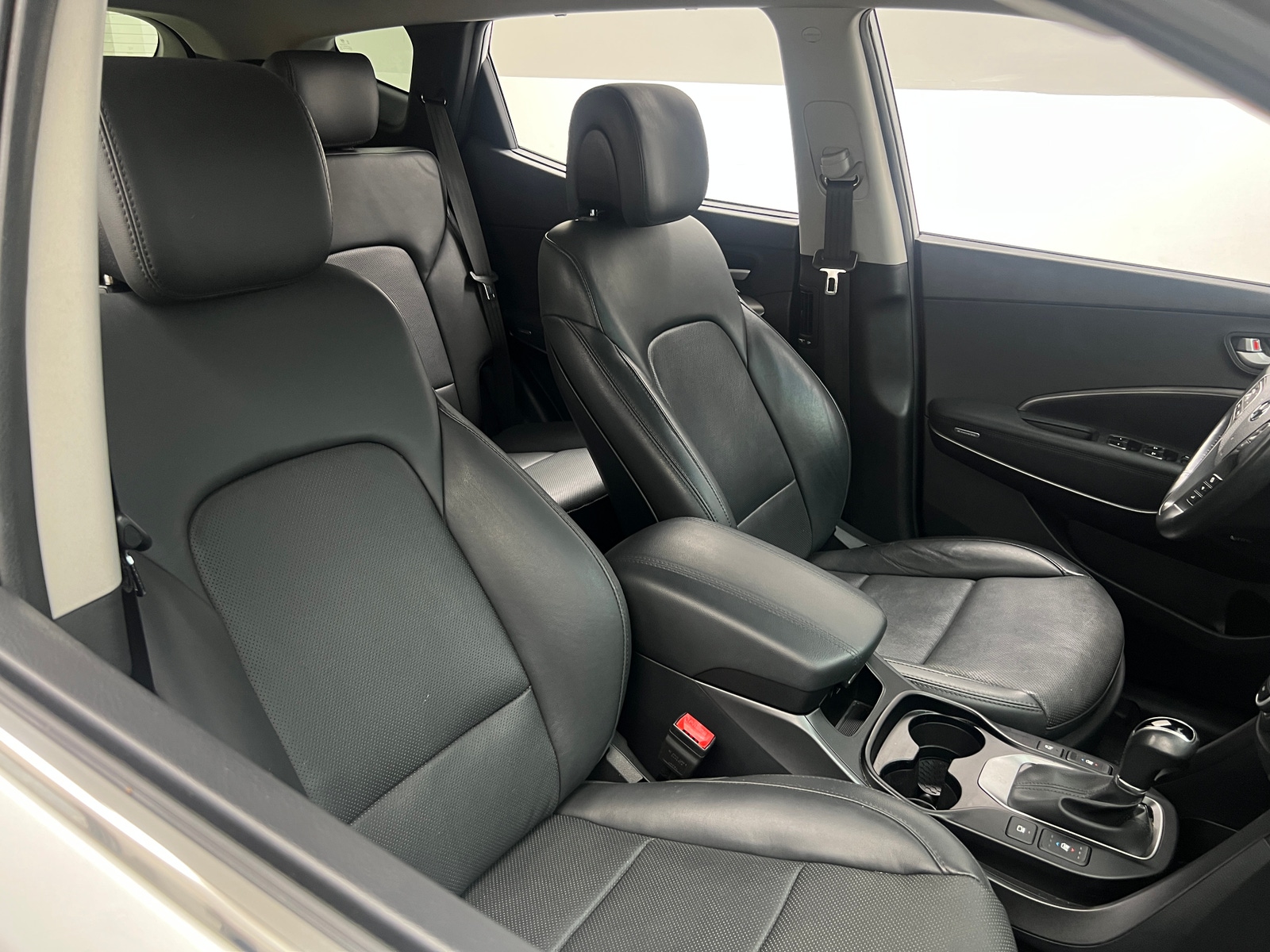 Thumbnail: 2017 Hyundai Santa Fe - 2