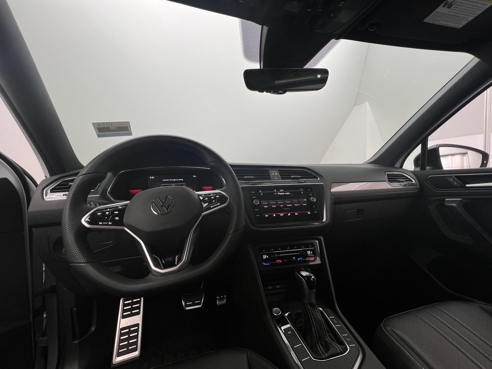 Thumbnail: 2022 Volkswagen Tiguan - 2