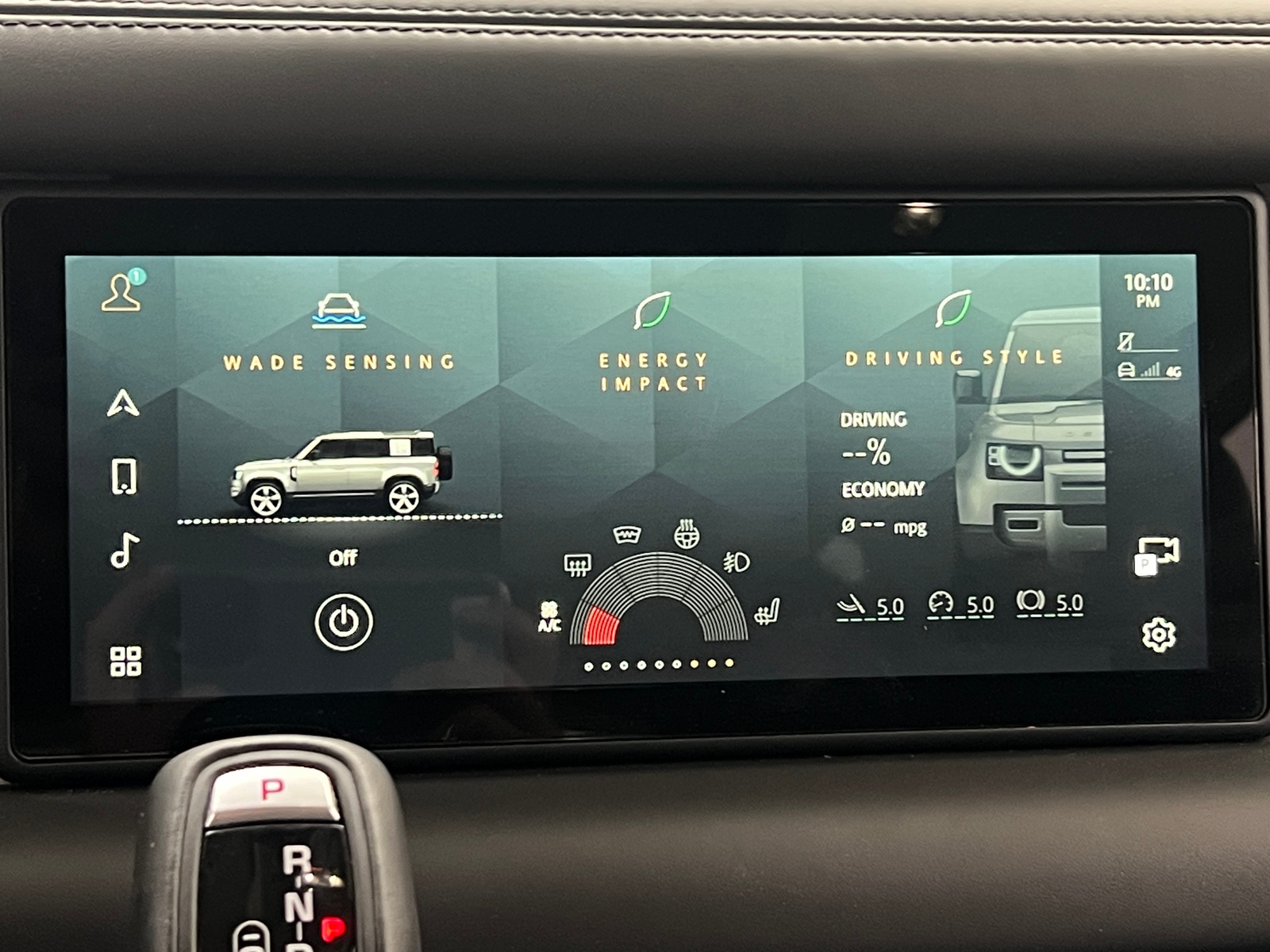 Thumbnail: 2020 Land Rover Defender - 4