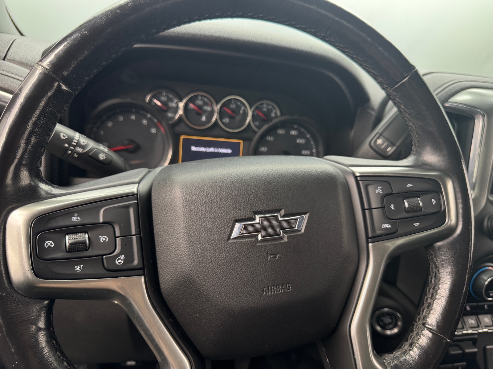 Thumbnail: 2020 Chevrolet Silverado 1500 - 5